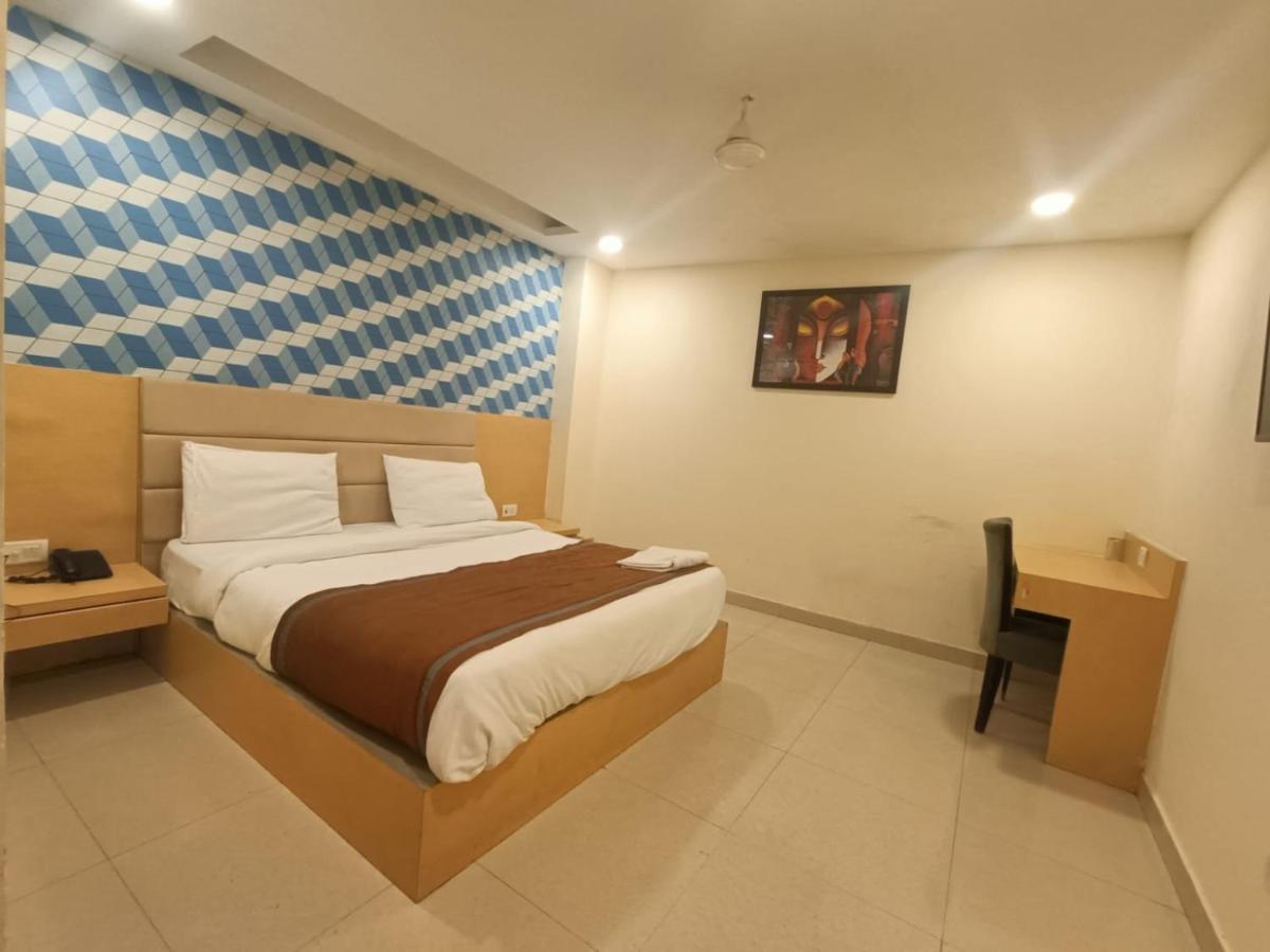 ניו דלהי Hotel Ronit Royal Delhi Airport By D'Capitol מראה חיצוני תמונה