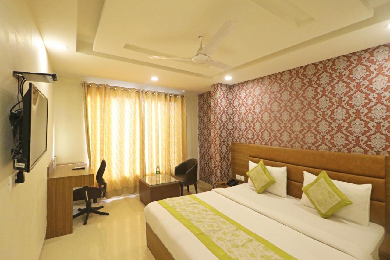 ניו דלהי Hotel Ronit Royal Delhi Airport By D'Capitol מראה חיצוני תמונה