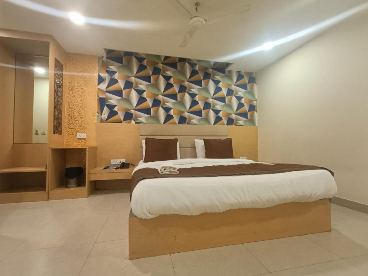 ניו דלהי Hotel Ronit Royal Delhi Airport By D'Capitol מראה חיצוני תמונה