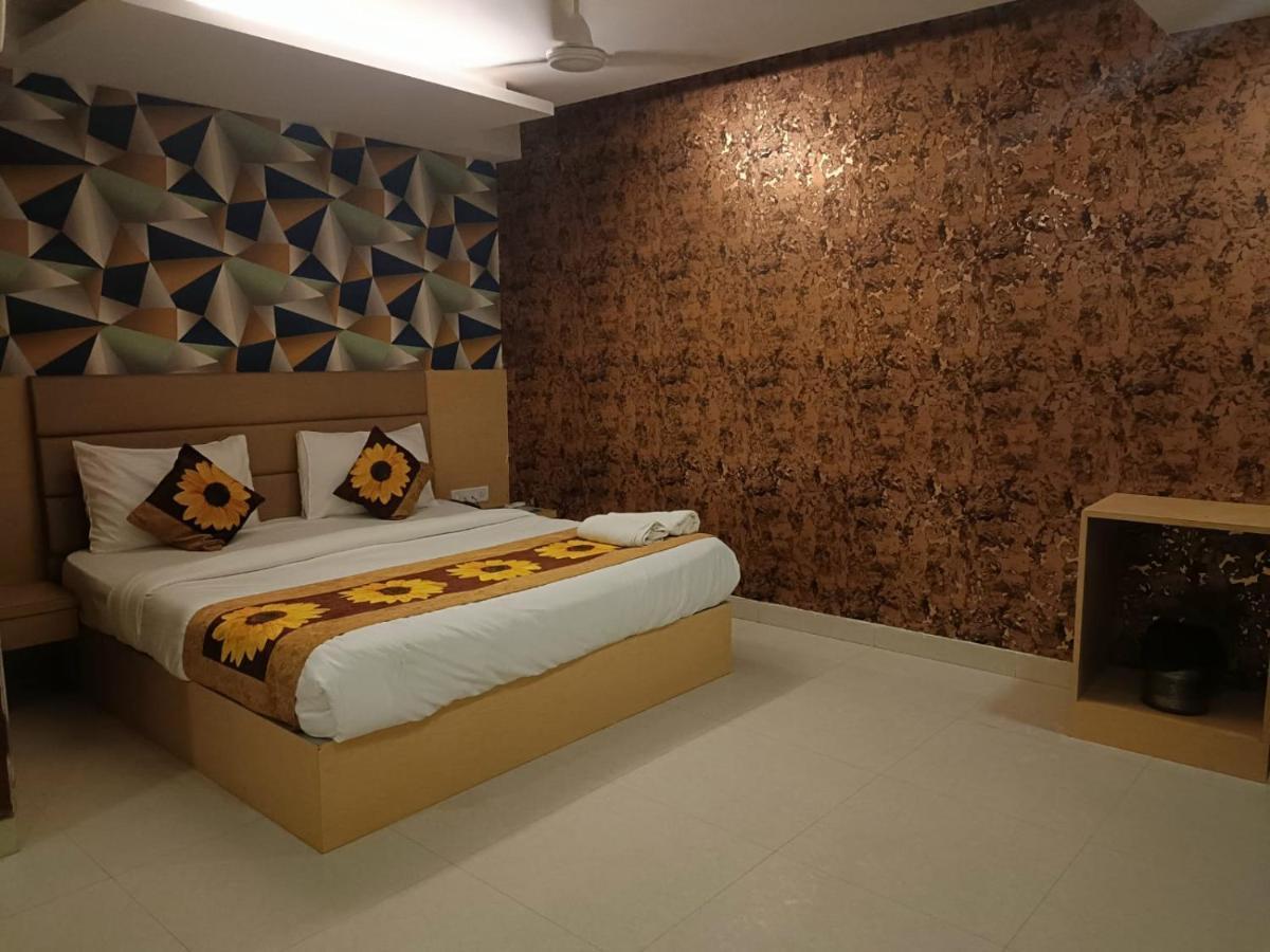 ניו דלהי Hotel Ronit Royal Delhi Airport By D'Capitol מראה חיצוני תמונה
