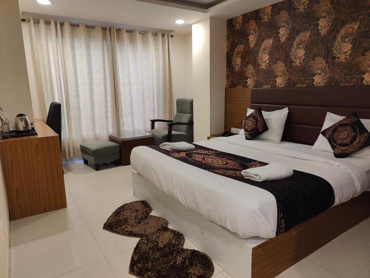 ניו דלהי Hotel Ronit Royal Delhi Airport By D'Capitol מראה חיצוני תמונה