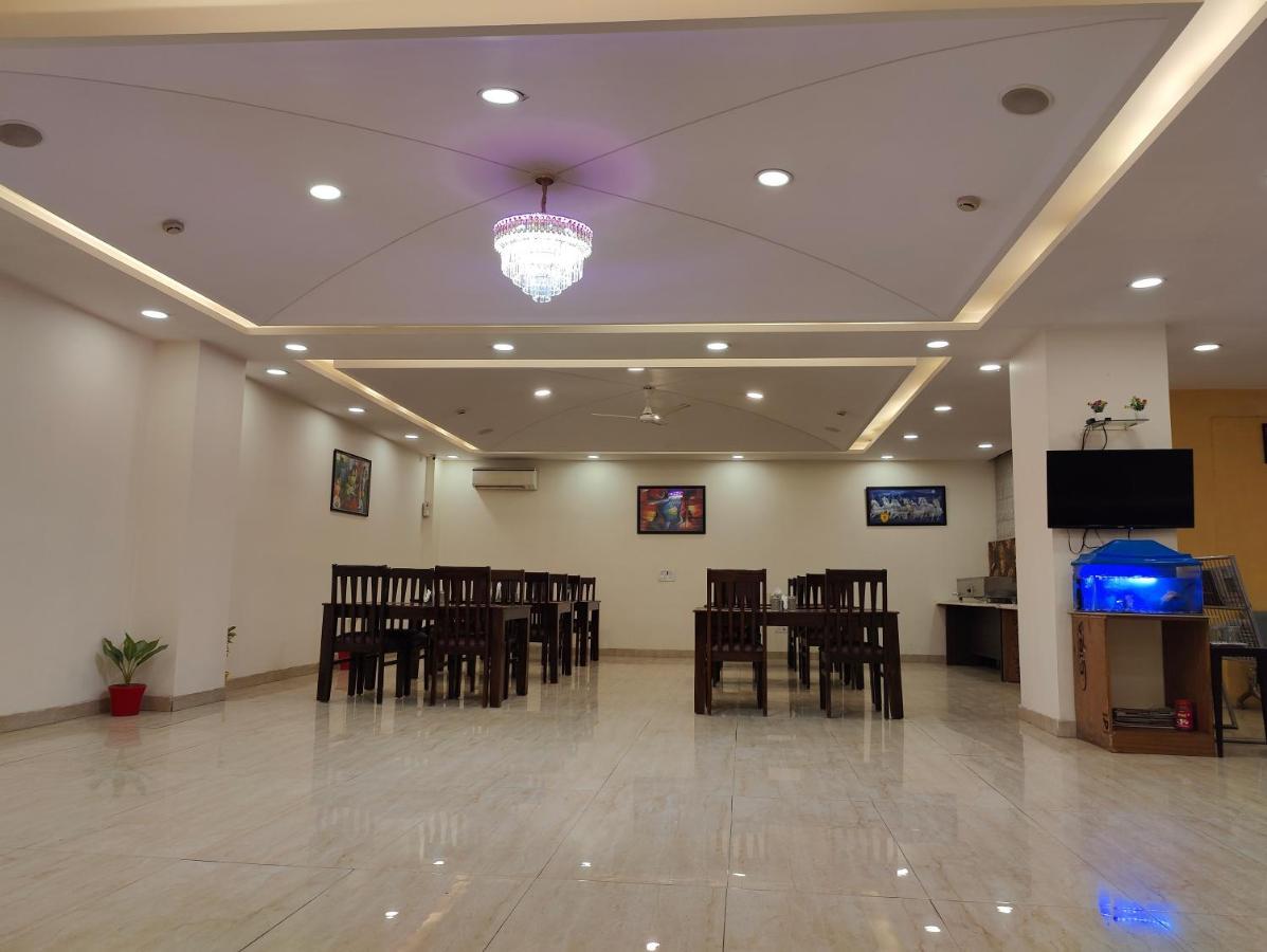 ניו דלהי Hotel Ronit Royal Delhi Airport By D'Capitol מראה חיצוני תמונה