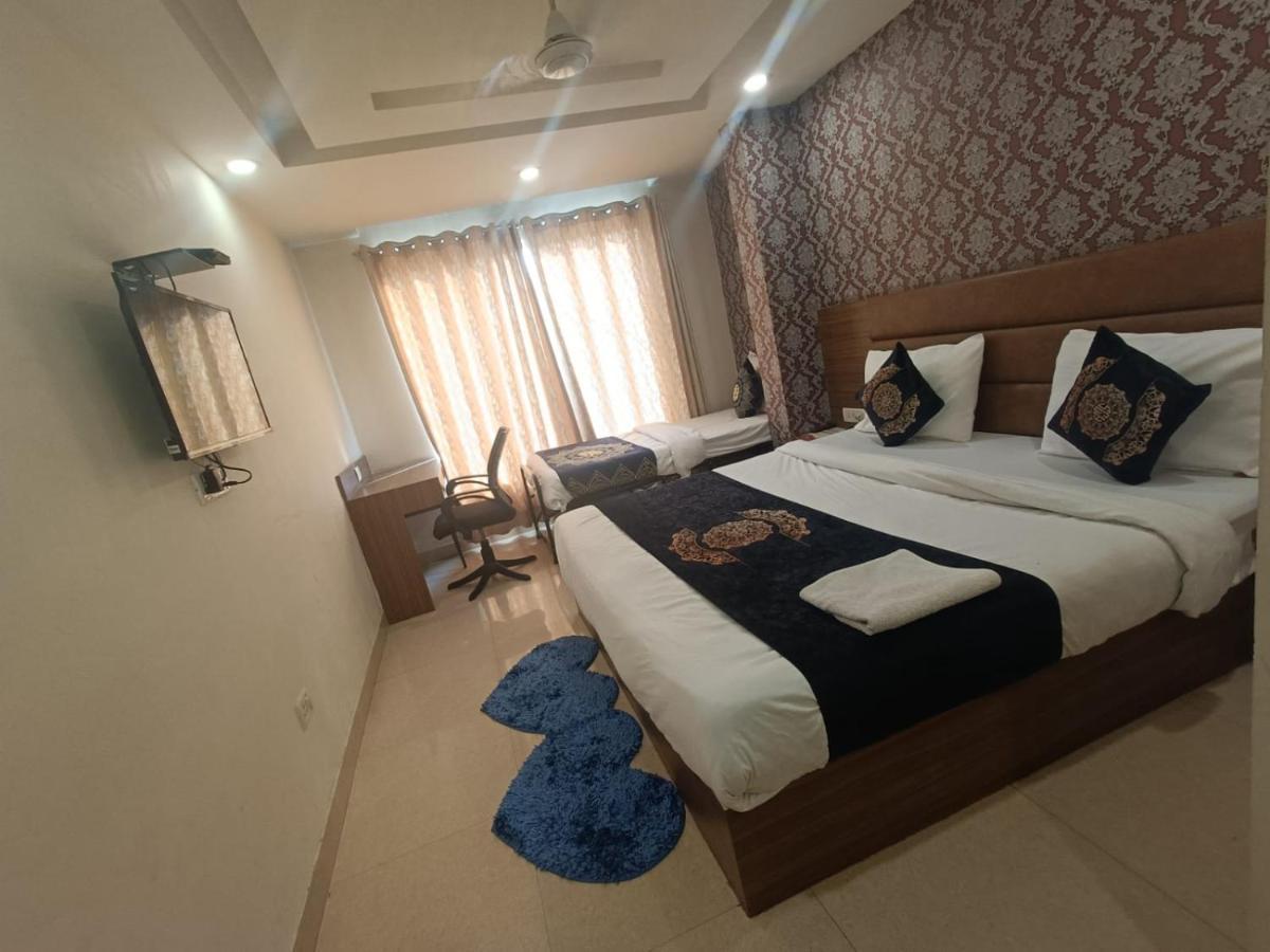 ניו דלהי Hotel Ronit Royal Delhi Airport By D'Capitol מראה חיצוני תמונה