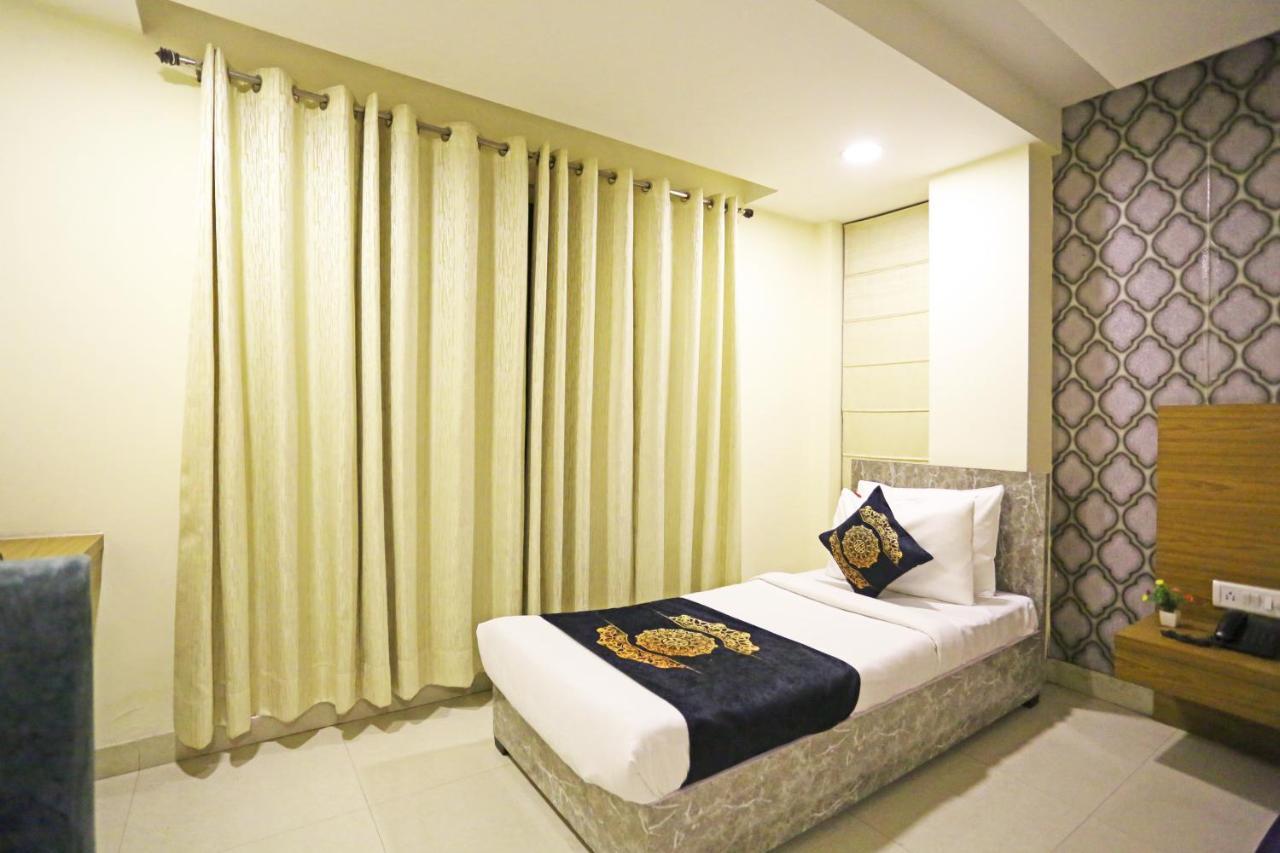 ניו דלהי Hotel Ronit Royal Delhi Airport By D'Capitol מראה חיצוני תמונה
