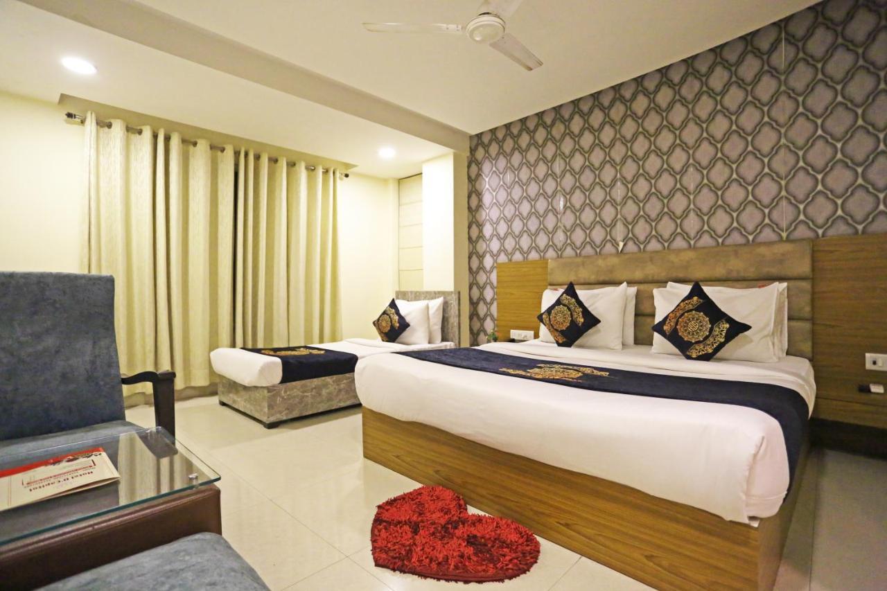 ניו דלהי Hotel Ronit Royal Delhi Airport By D'Capitol מראה חיצוני תמונה