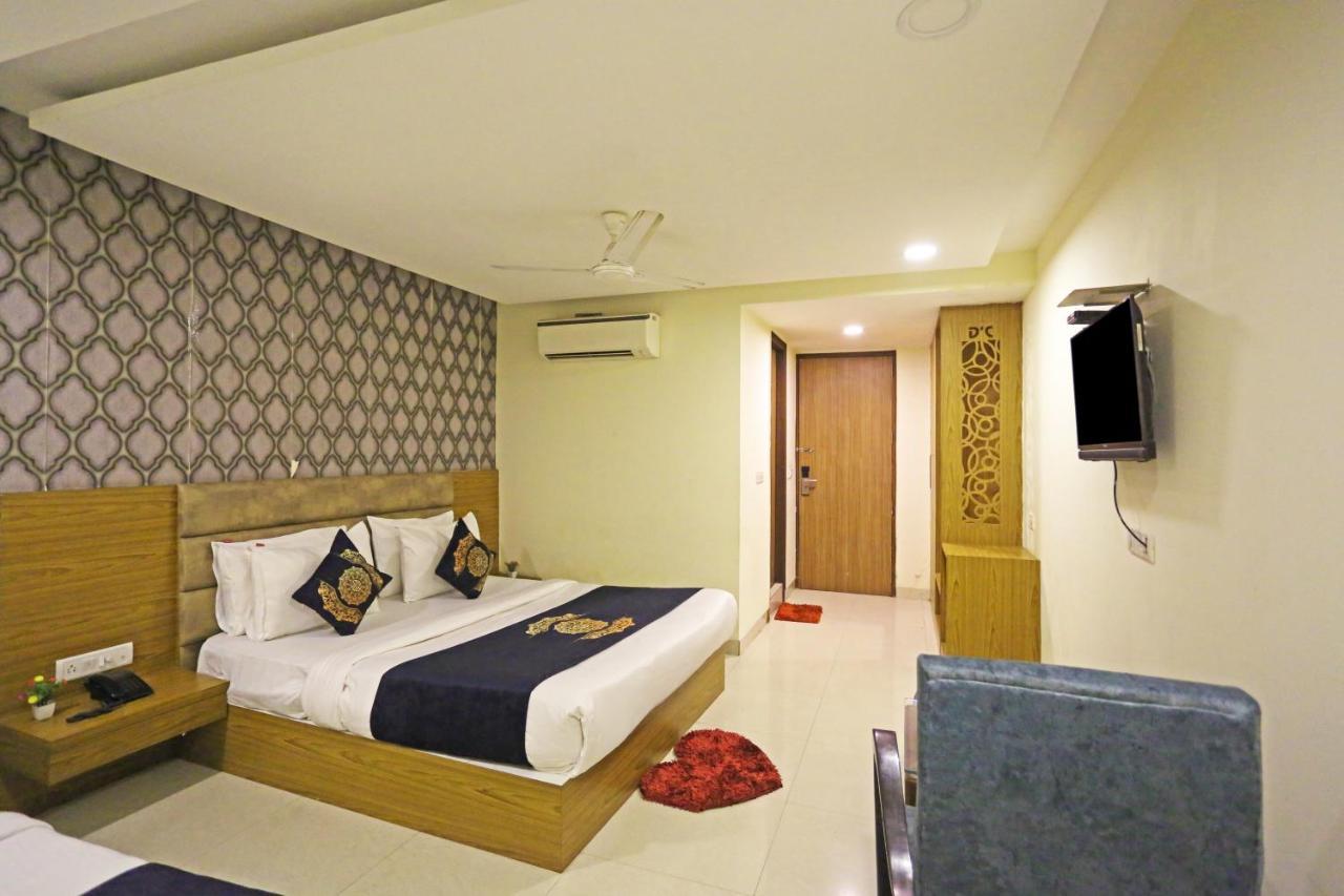 ניו דלהי Hotel Ronit Royal Delhi Airport By D'Capitol מראה חיצוני תמונה