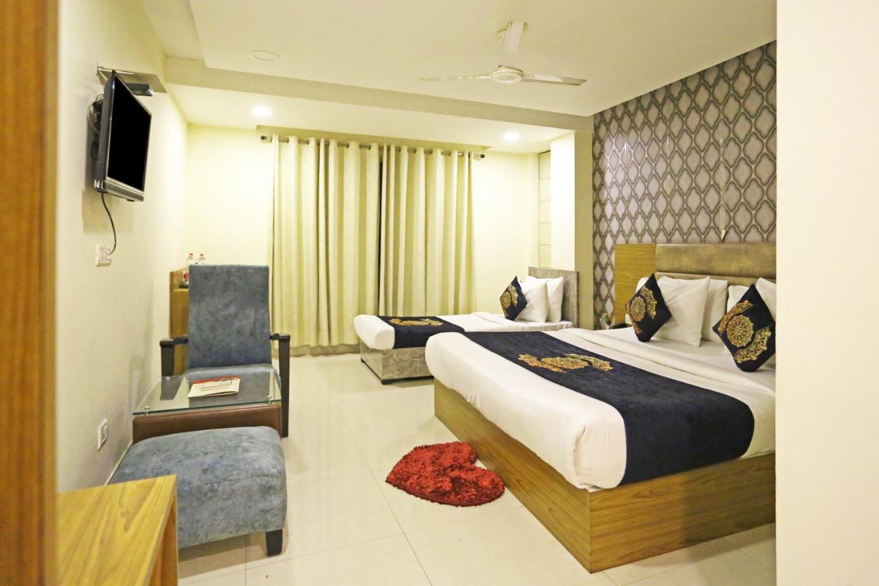 ניו דלהי Hotel Ronit Royal Delhi Airport By D'Capitol מראה חיצוני תמונה